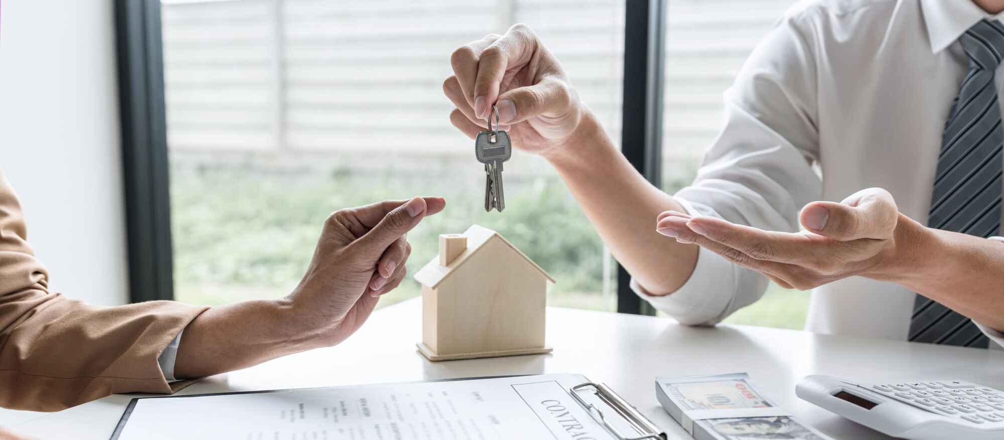 ADOBESTOCK_381683170 | Ils'invest Sous-location professionnelle de logement près de Colmar et Ensisheim Illzach 1