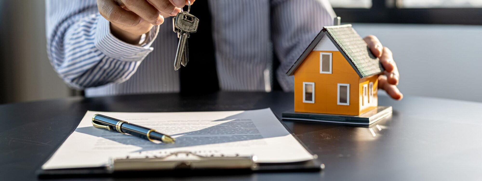 ADOBESTOCK_480022420 2000X750 | Ils'invest Sous-location professionnelle de logement près de Colmar et Ensisheim Sélestat